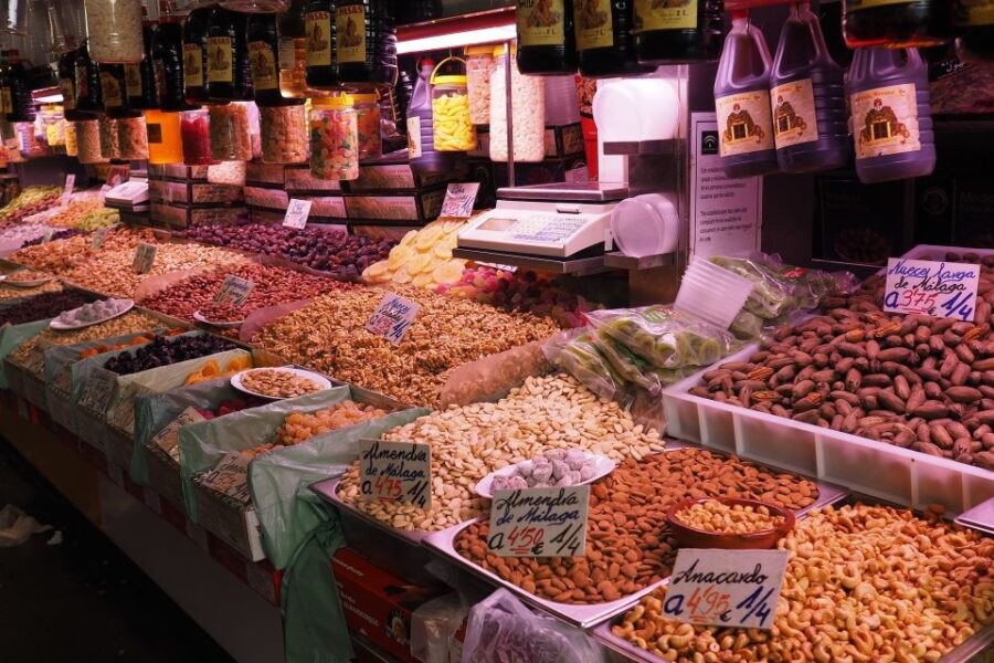 Malaga: City Center Walking Tour With Tapas Food Tastings