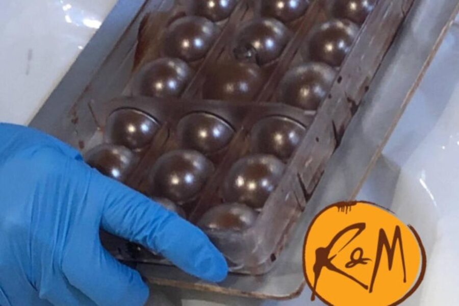 manchester-chocolate-praline-bonbon-making-class-overview-of-the-chocolate-praline-class