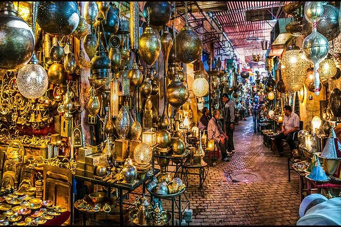 Marrakech: Exclusive Private Shopping Adventure in the Souks - Exploring the Vibrant Medina