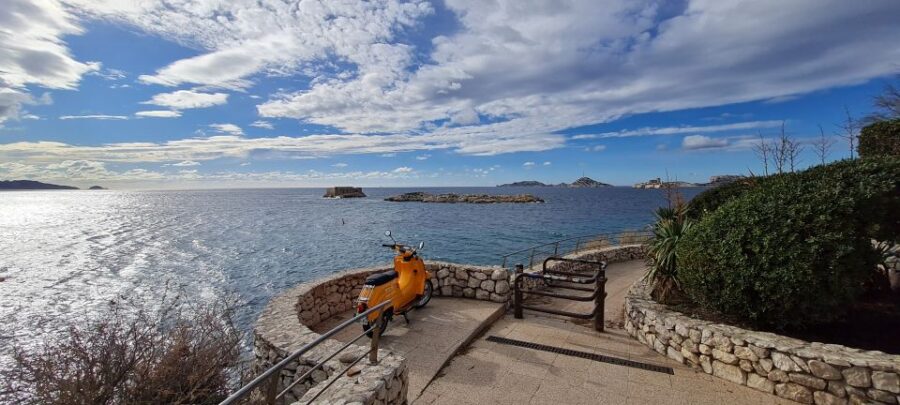 Marseille: Electric Motorcycle Rental With Smartphone Guide - Explore the Old Port