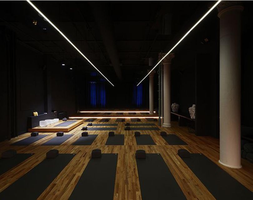 Marseille: HipHop Yoga Class