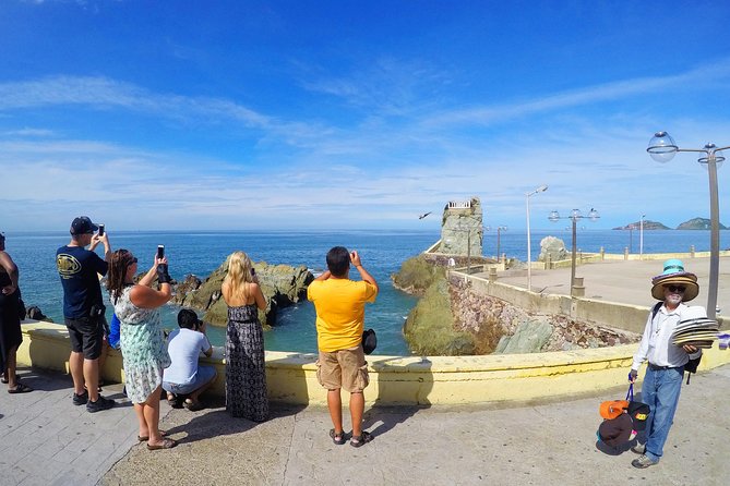 Mazatlan Sightseeing and Golden Zone - Tour Capacity and Rating