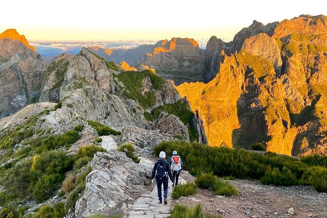 Morning Transfer to Pico Do Arieiro, Hike to Pico Ruivo & Return From Teixeira - Overview of the Experience