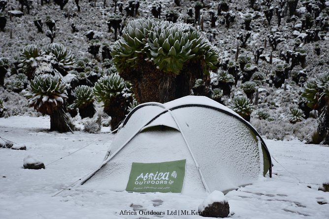 mount-kenya-chogoria-sirimon-route5-days-overview-of-mount-kenya
