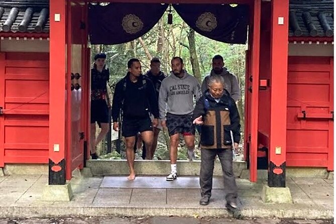 Mt. Inunaki Trekking and Goma Prayer Experience in Osaka - Location and Meeting Details