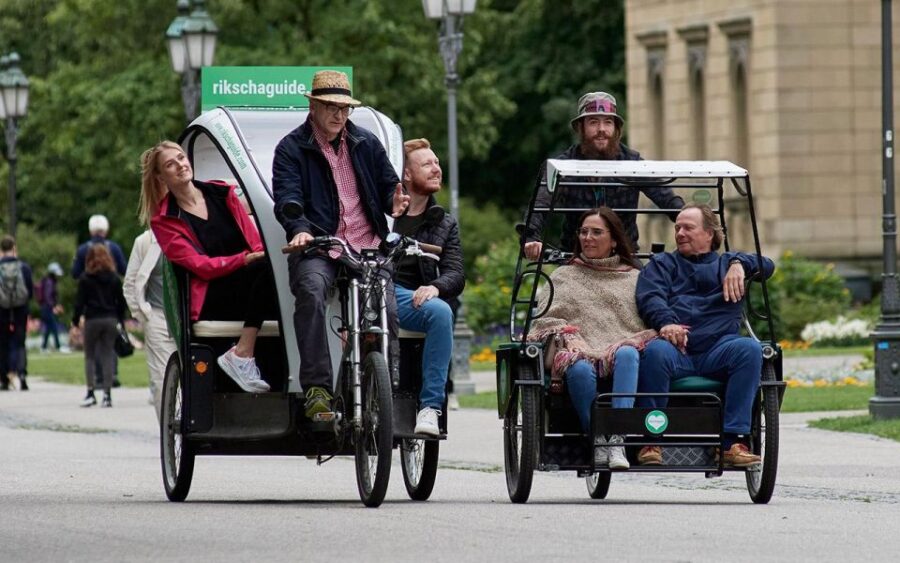 Munich: Old Town and English Garden Rickshaw Tour