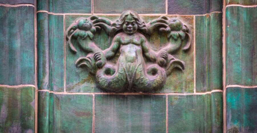 Mystical Hamburg: Walking Tour in German - Tour Overview