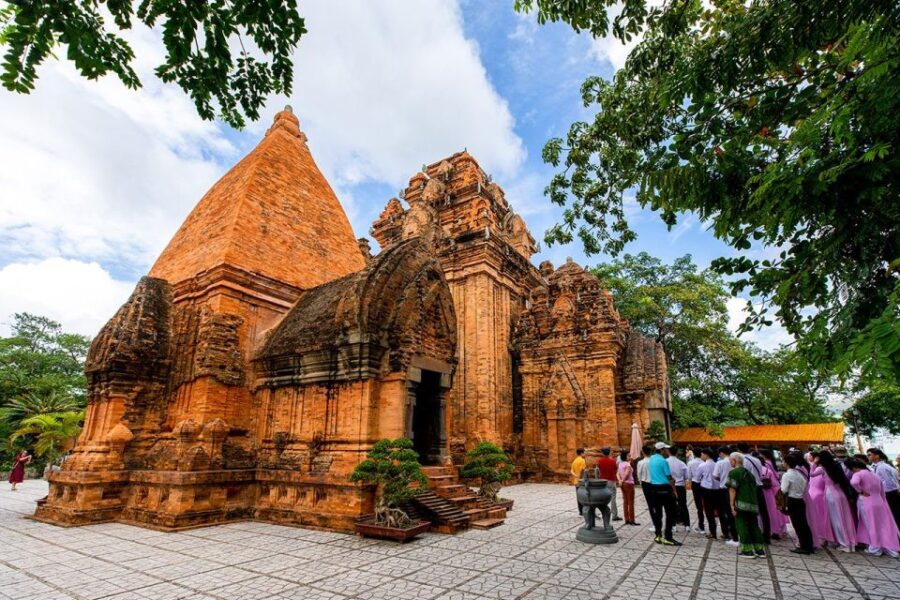 Nha Trang: Half-day City Tour - Pickup and Transportation