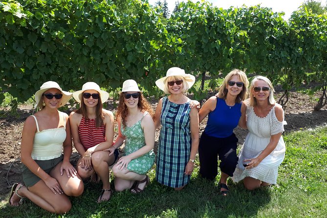 niagara-on-the-lake-wine-aft-tour-with-cheese-from-niagara-falls-tour-overview
