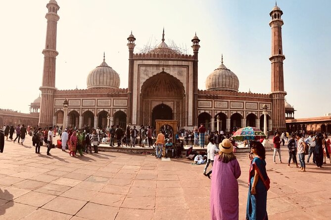 Old Delhi City Tour: Explore Spice Markets, Street Food & Temples