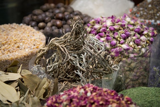 Old Dubai Shopping Tour (Textile, Spice and Gold Souq)