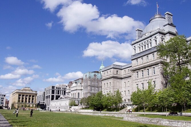 Old Montreal: Private History Walking Tour With Tastings