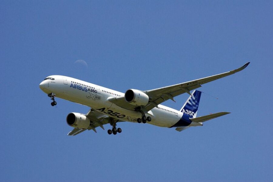 One-Way Private Transfer To/From Lisbon Airport and Madrid - Overview of the Service