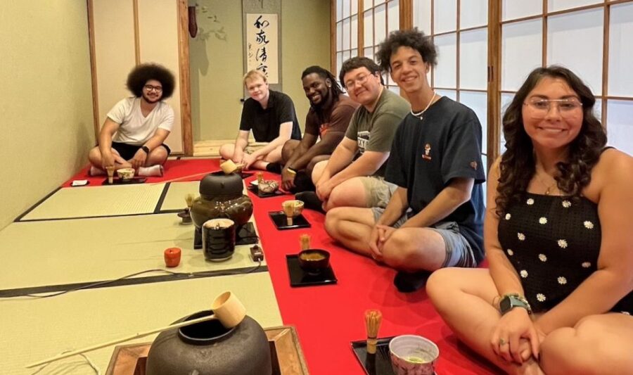 osaka-tea-ceremony-experience-exploring-the-dotonbori-location