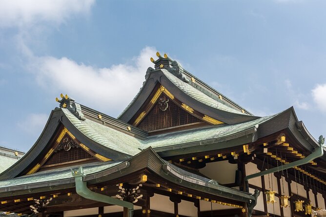 osakas-romantic-escapade-a-journey-of-love-and-lights-exploring-hozenji-yokochos-charming-alleys