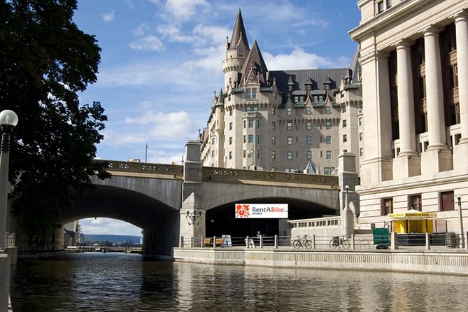 ottawa-landmarks-exploring-the-rideau-canal
