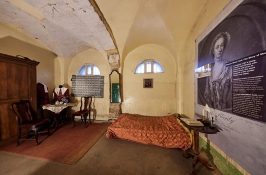 Oxford Castle and Prison: Guided Tour
