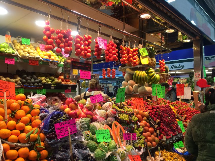 Palma: Walking Tour With Mediterranean Delicacies - Exploring Palmas Historical Old City