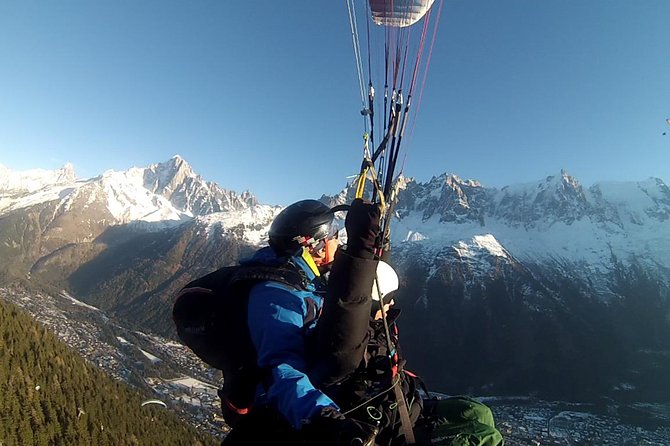 paragliding-discovery-flight-overview-of-chamonix-and-paragliding
