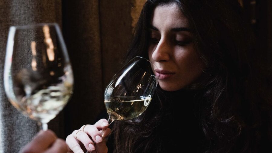 Paris: Dinner With Customized Wine Selection - Dinner Experience Highlights