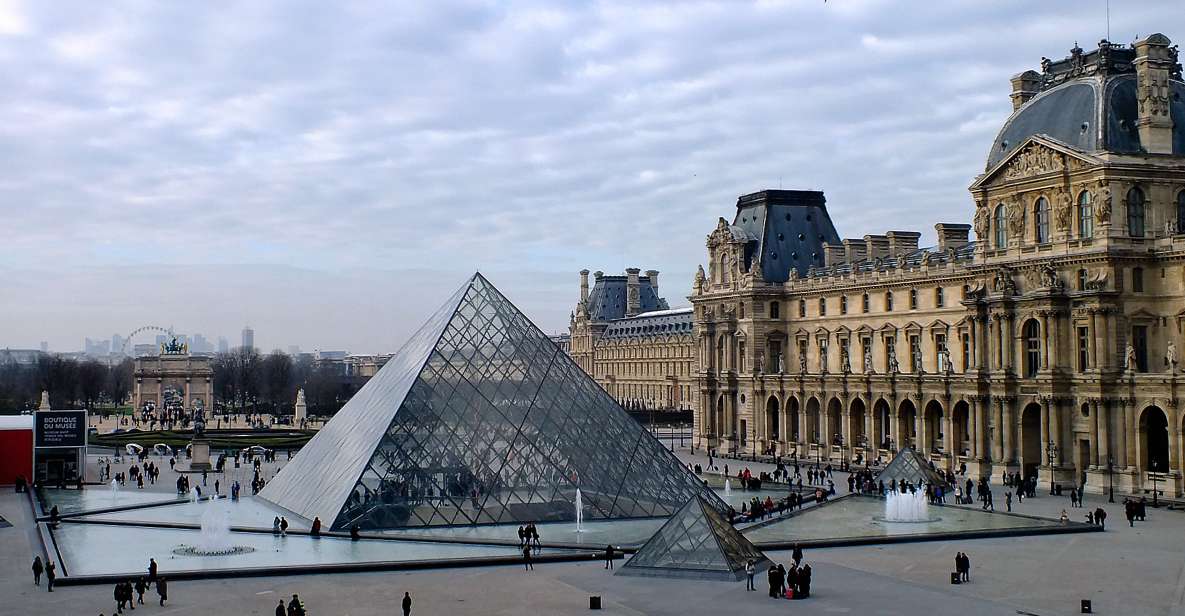 Paris: Express Walk With a Local in 90 Minutes - Exploring Pariss Elegant Boulevards