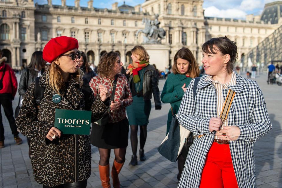 Paris : Late Night Louvre Tiny Group Tour - Tour Highlights