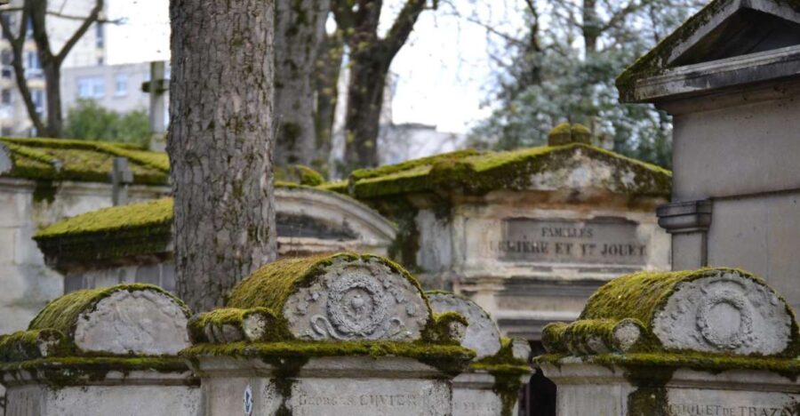 Paris: Pere Lachaise Cemetery Guided Tour in English - Overview of the Cemetery