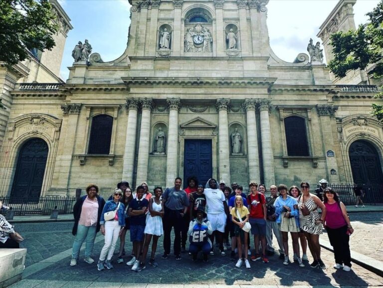 Paris: Private Half-Day Walking Tour With a Local Guide