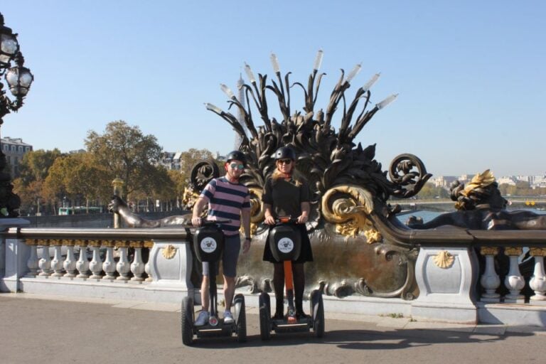 Paris: Private Sightseeing Segway Tour