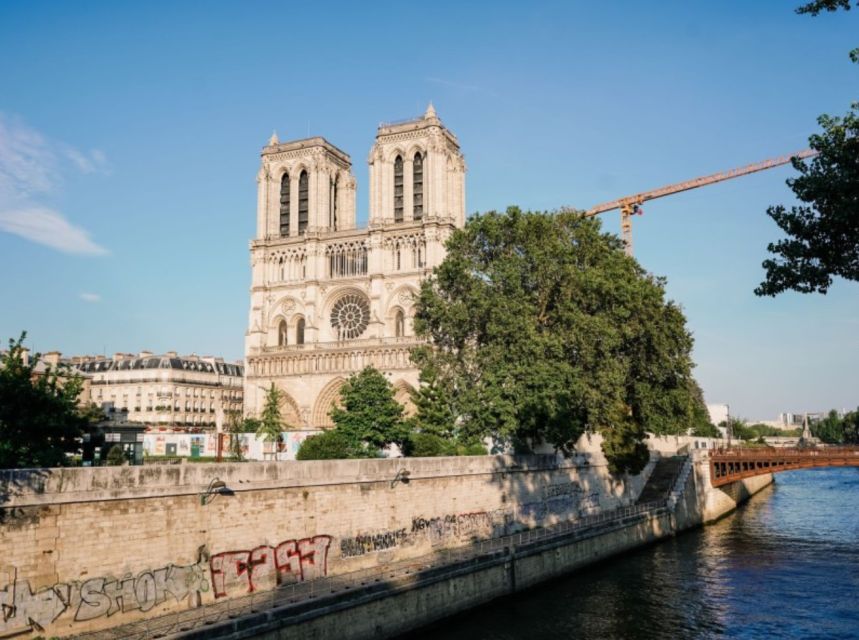 Paris Semi Private Walking Tour: Louvre, Eiffel Tower & Boat - Tour Overview