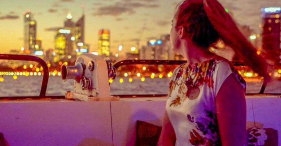 Perth: Swan River Dinner Cruise With Beverages