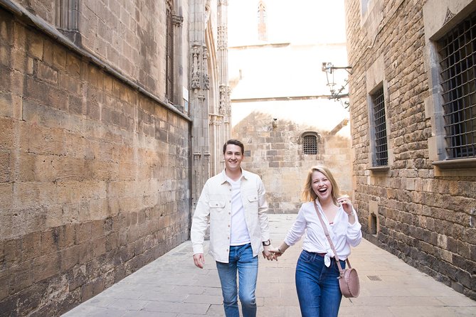 Photoshoot Tour in Barcelona Secret Corners