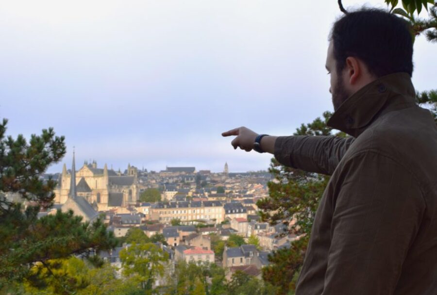 poitiers-and-its-region-castle-tour-driver-souvenir-wine-tour-duration-and-pickup-arrival
