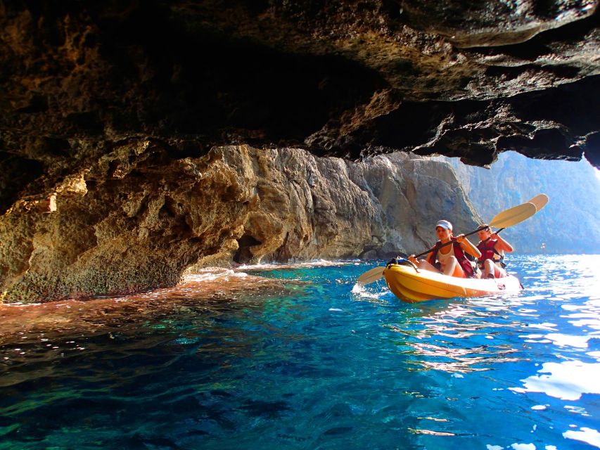 Pollença: Kayak Discovery – Snorkeling and Caves