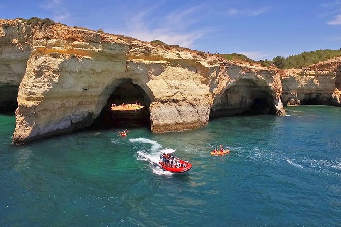 Portimão: Benagil Caves Speedboat Tour