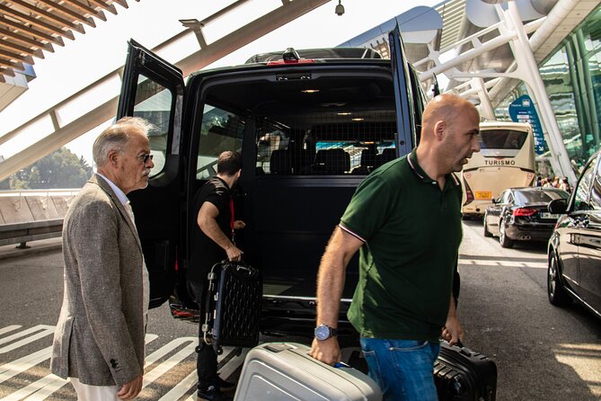 Porto Private Airport Departure Transfer - Pickup and Drop-off Details