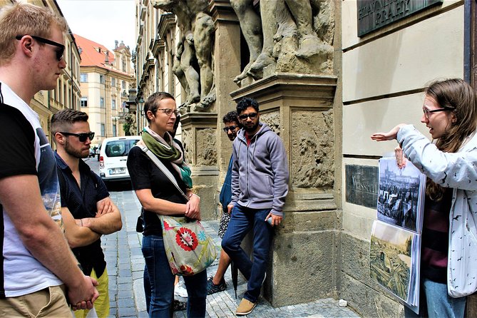 Prague Old Town, Medieval Underground and Dungeon Historical Tour - Meeting Point and Directions
