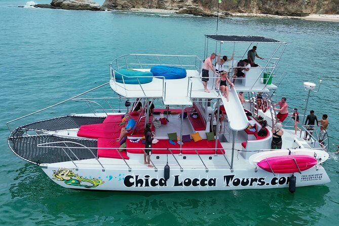 private-boat-tour-chicafun3-waterslides-45-yacht-all-inclusive-inclusions-and-activities