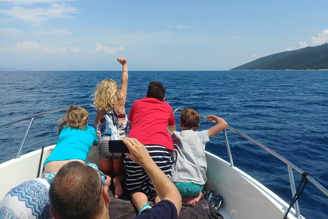 Private Boat Tour to the Blue Lagoon & Solta - Swim, Snorkel, Tan and Relax!