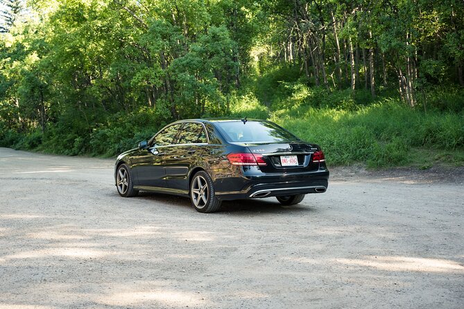 private-calgary-to-banff-one-way-transfer-in-luxury-car-service-details