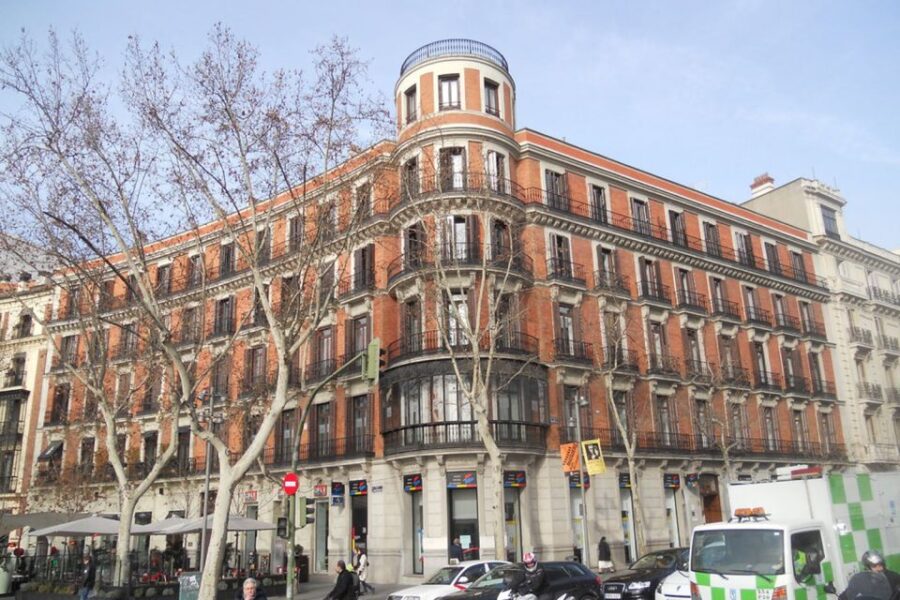 Private City Tour Madrid With Driver and Guide - Plaza De España and Barrio De La Morería