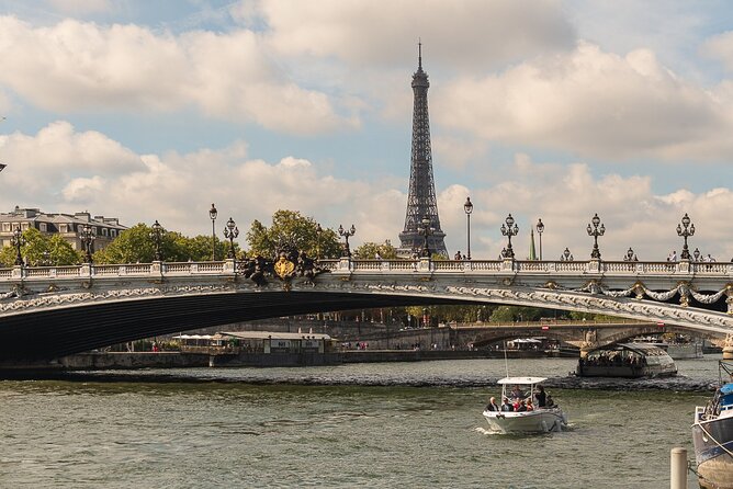 Private Cruise to Discover Paris