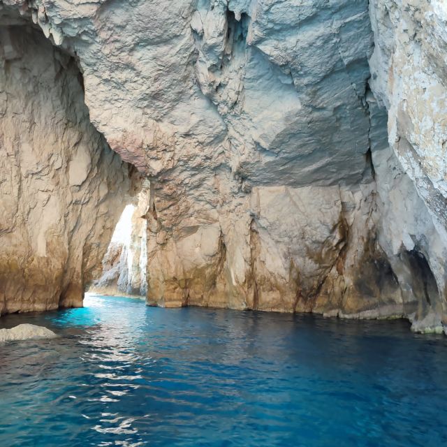 private-cruise-to-the-turtle-island-keri-caves-mizithres-cruise-overview