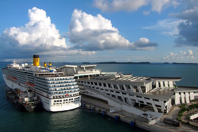 Private Departure Transfer From Singapore Hotel to Airport or Port