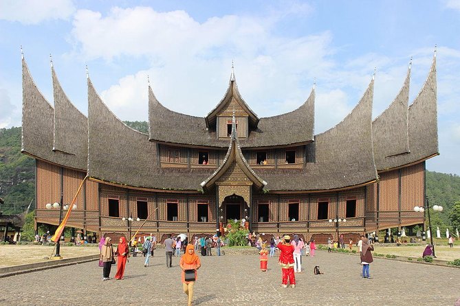 Private Fullday Jakarta Wonderfull Tour With Lunch & Souvenir - Tour Highlights