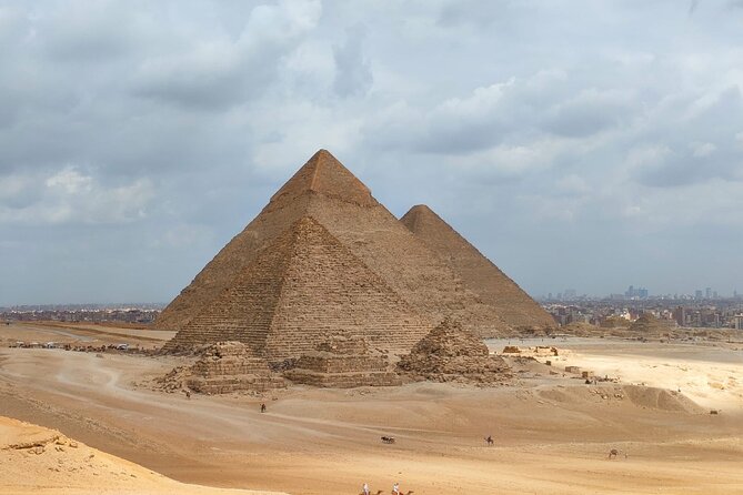 Private Giza Pyramids Tour, Sphinx With Camel Ride and Lunch