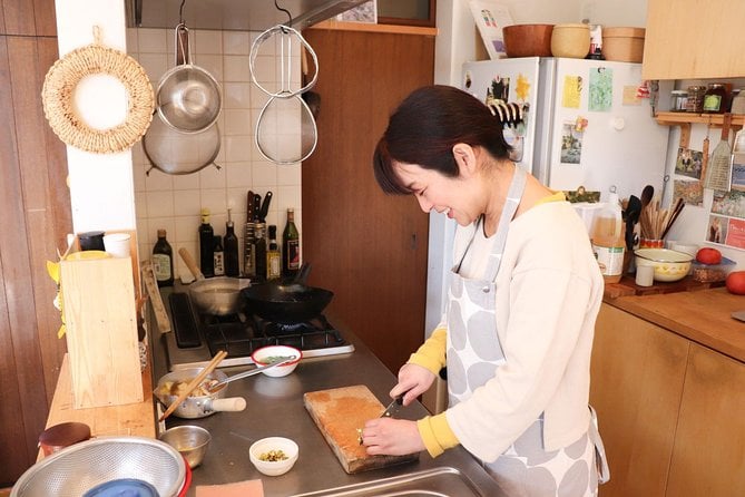 Private Market Tour & Japanese Cooking Lesson With a Local in Her Beautiful Home