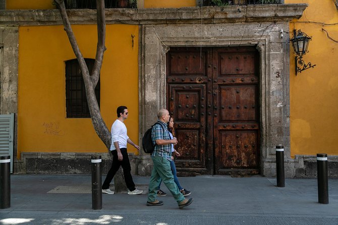Private Mexico City Walking Tour With a Local: Roma & Condesa 100% Personalized