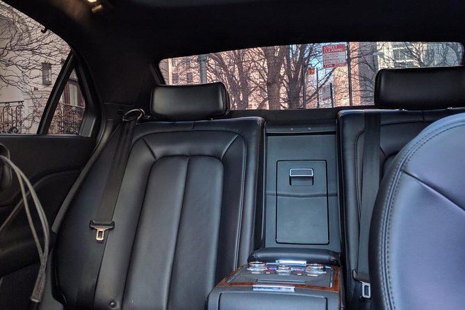 Private Sedan Transfer From Chicago Downtown to O'Hare Airport