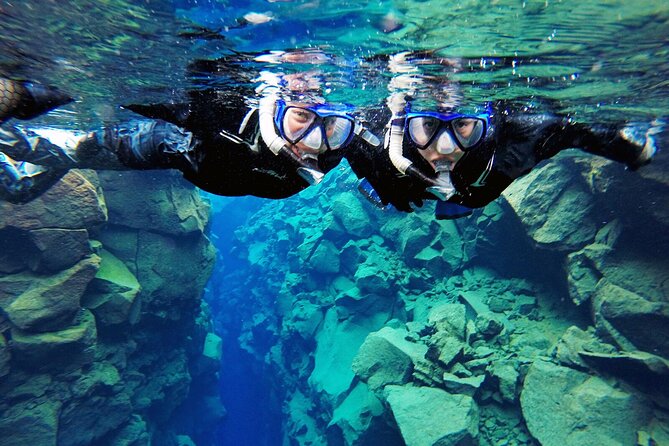 Private Silfra Snorkeling 6 P. Group - Meet on Location - With Underwater Photos